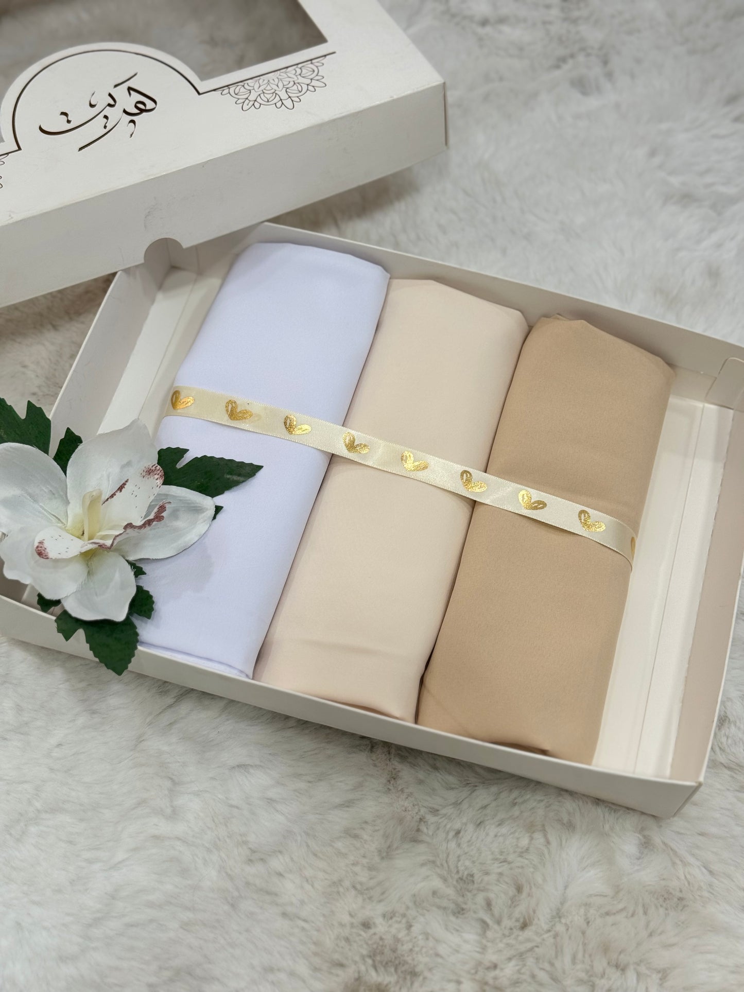 hijab soie de medine, foulard, voile, bouquet de foulard , box de voile , hijab