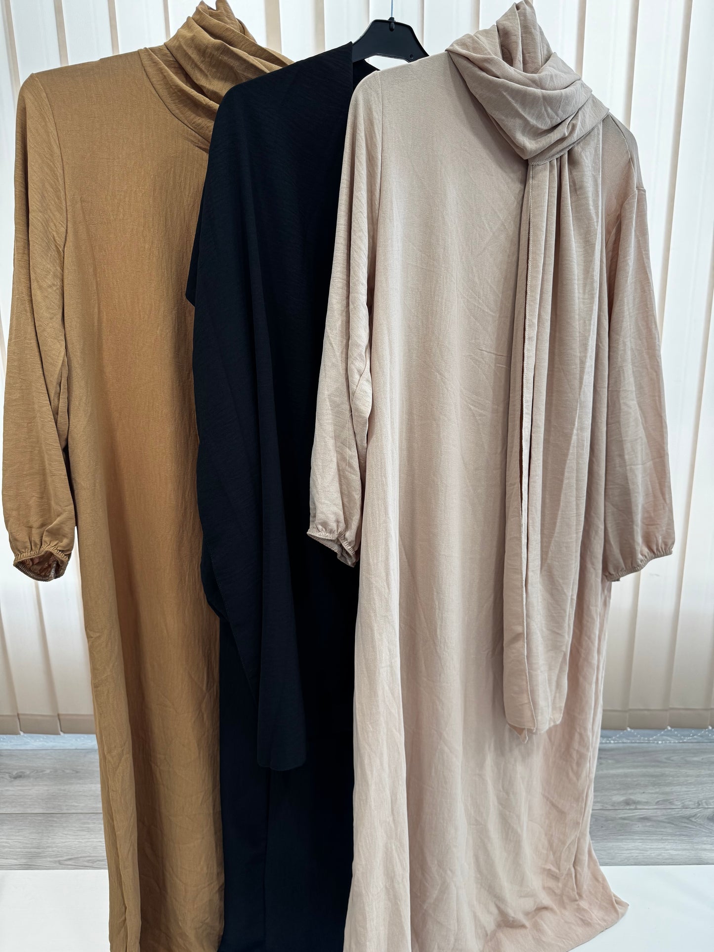 abaya en jazz, voile intégré, mastour, prêt à porter modeste