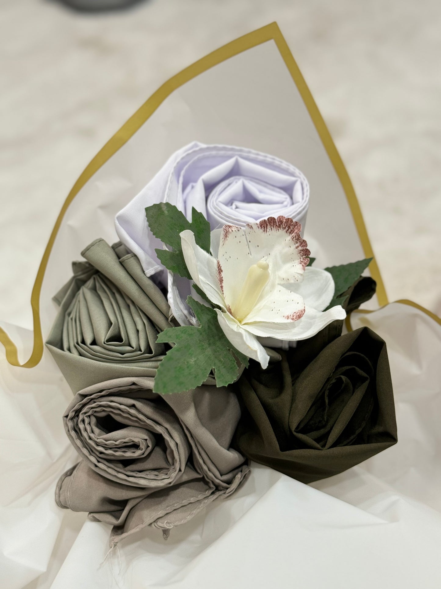 hijab soie de medine , foulard, voile, bouquet de voile, bouquet de hijab, box voile, box hijab