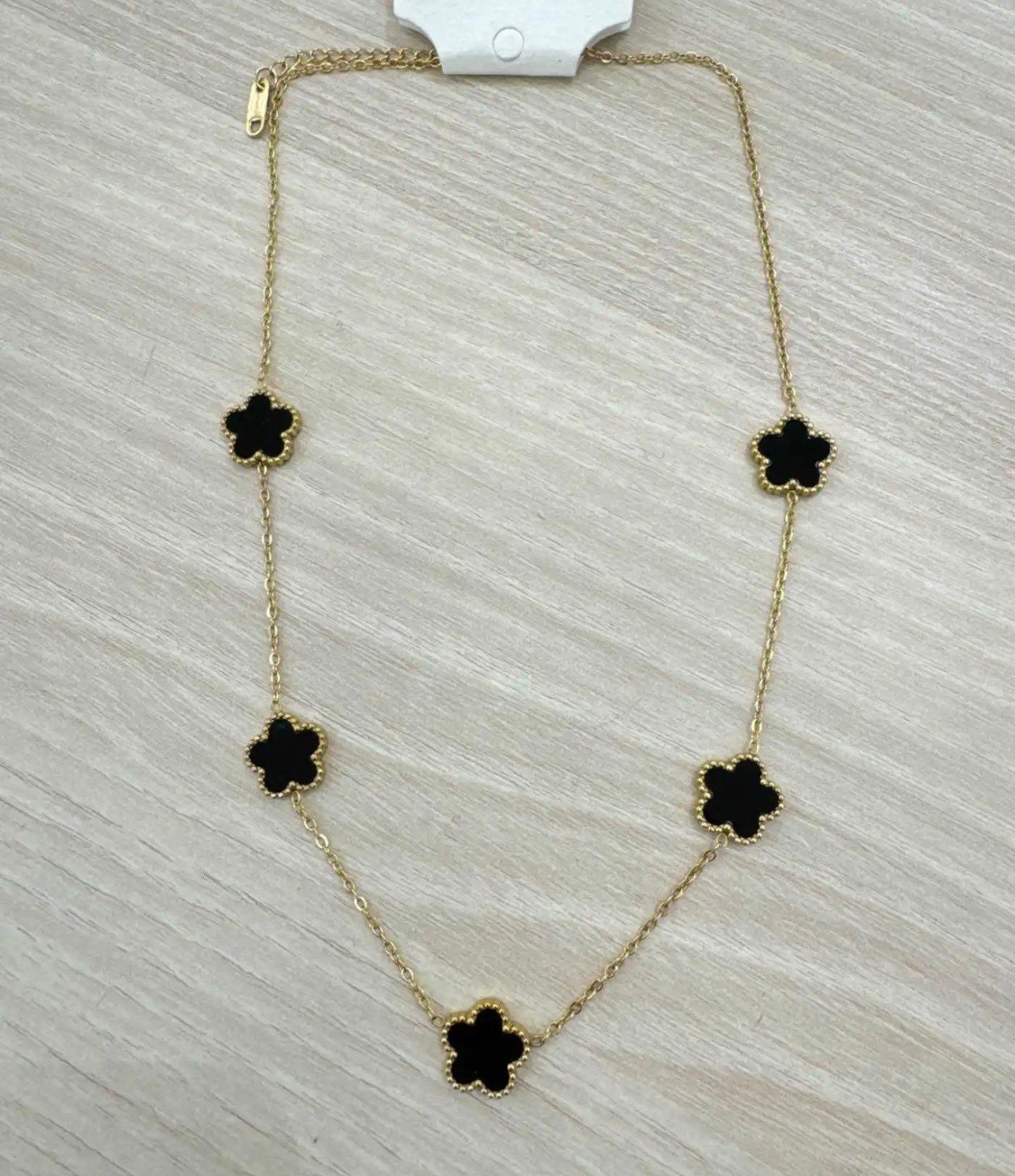 Collier Ilana