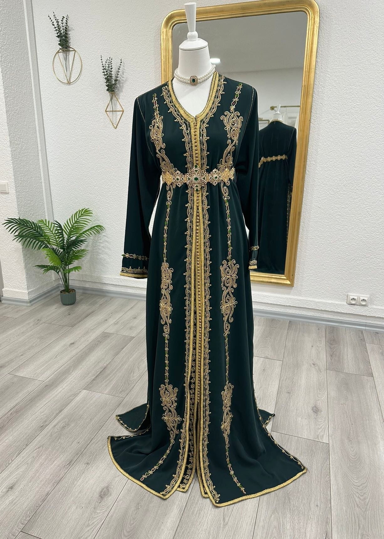 takchita, caftan marocain, robe location, rental dress, wedding dress
