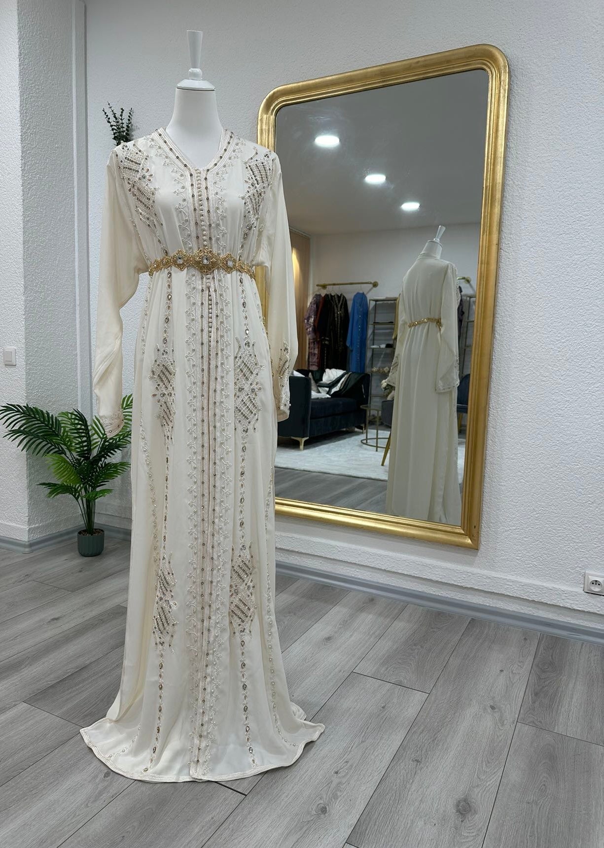 takchita, caftan marocain, robe location, rental dress, wedding dress