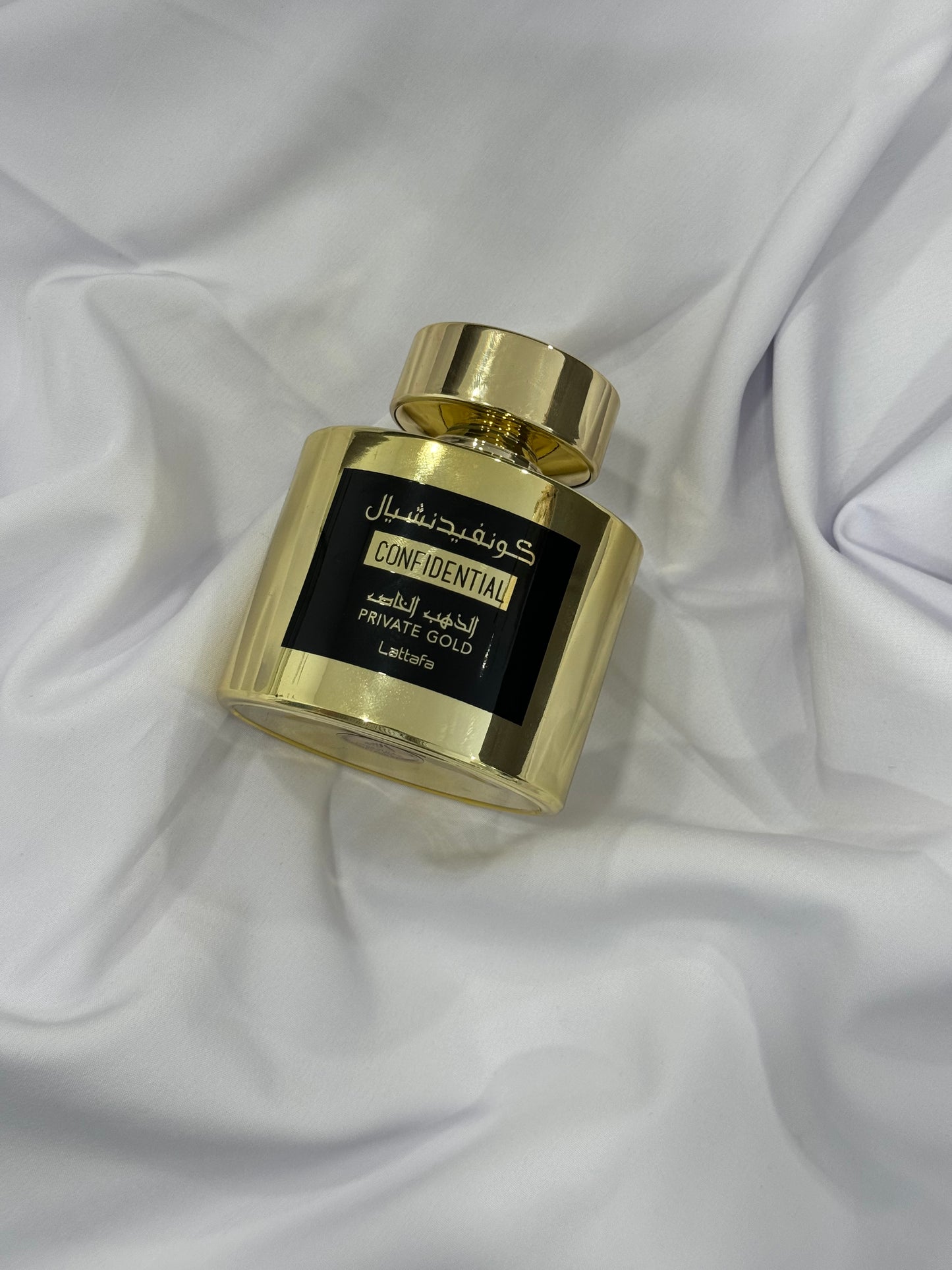 confidential private gold de lattafa, parfum de Dubai